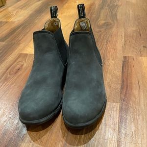 Blundstone Women’s Low-Heeled Ankle Boot